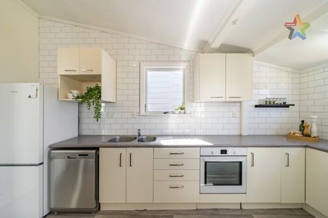 Photo of property in 6 Beach Street, Petone, Lower Hutt, 5012