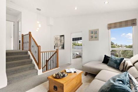 Photo of property in 687a Beach Road, Rothesay Bay, Auckland, 0630