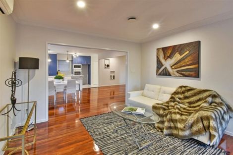 Photo of property in 60 Lawrence Crescent, Hillpark, Auckland, 2102