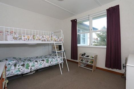 Photo of property in 11 Ngahina Street, Marton, 4710