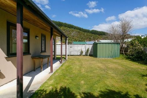 Photo of property in 14 Motuoapa Esplanade, Motuoapa, 3382