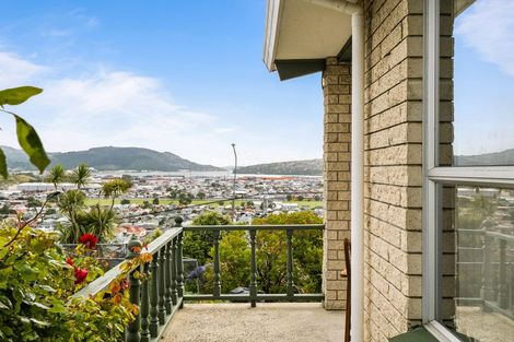 Photo of property in 62 Easther Crescent, Kew, Dunedin, 9012