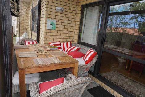 Photo of property in 20 Eastwood Rise, Browns Bay, Auckland, 0630