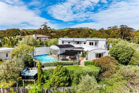 Photo of property in 15 Woodford Heights, Havelock North, 4130