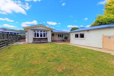 Photo of property in 85 Cambridge Terrace, Waterloo, Lower Hutt, 5011