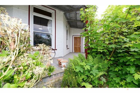 Photo of property in 66 Timaru Road, Waimate, 7924