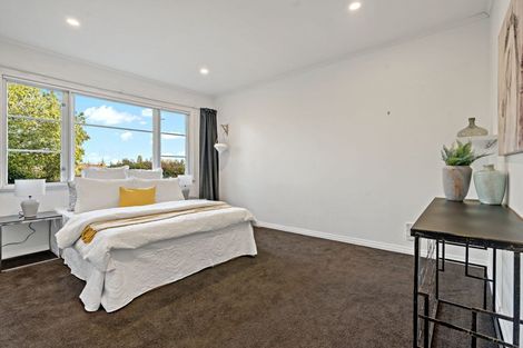 Photo of property in 76 Queenstown Road, Onehunga, Auckland, 1061