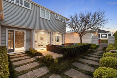 Photo of property in 5c Church Street, Devonport, Auckland, 0624