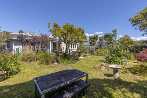 Photo of property in 11 Whanake Street, Titahi Bay, Porirua, 5022