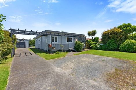 Photo of property in 10 Matai Street, Waikanae, 5036