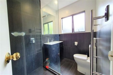 Photo of property in 2/4 Altona Road, Forrest Hill, Auckland, 0620