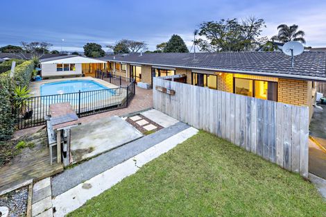 Photo of property in 180 Walter Strevens Drive, Conifer Grove, Takanini, 2112