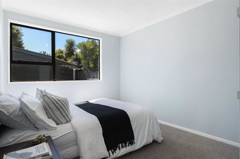 Photo of property in 7 Larch Court, Kelvin Heights, Queenstown, 9300