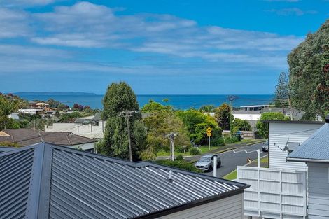 Photo of property in 1/52 Beulah Avenue, Rothesay Bay, Auckland, 0630