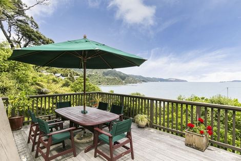 Photo of property in 125c Marine Drive, Sorrento Bay, Lower Hutt, 5013