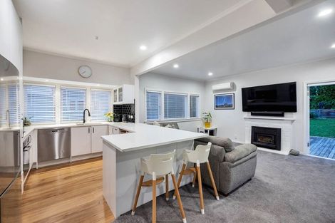 Photo of property in 1/53 Corunna Road, Milford, Auckland, 0620