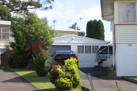 Photo of property in 40 Glendene Avenue, Glendene, Auckland, 0602