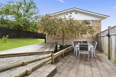 Photo of property in 23 Rotoiti Avenue, Pakuranga Heights, Auckland, 2010