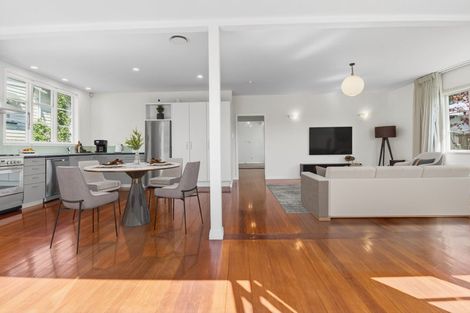 Photo of property in 9b St Michaels Avenue, Point Chevalier, Auckland, 1022