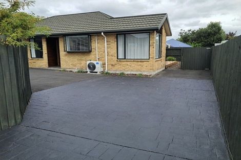 Photo of property in 4a Crofts Lane, Parklands, Christchurch, 8083