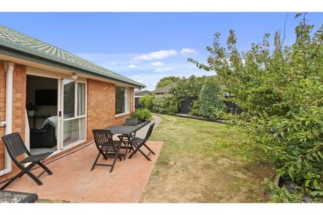 Photo of property in 2/15a Oakhampton Street, Hornby, Christchurch, 8042
