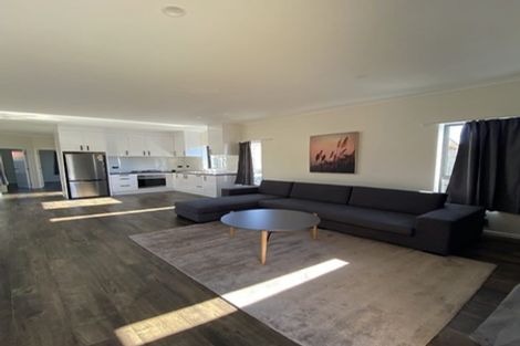 Photo of property in 60 Medvale Avenue, Flat Bush, Auckland, 2019