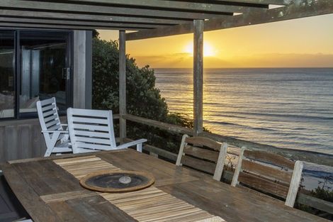 Photo of property in 84 Ames Street, Paekakariki, 5034