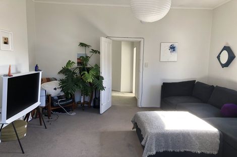 Photo of property in 136 Brougham Street, Mount Victoria, Wellington, 6011