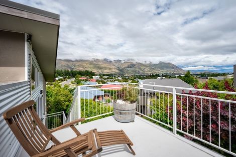 Photo of property in 9a Trevathan Lane, Wanaka, 9305