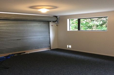 Photo of property in 1/7 Vardon Road, Green Bay, Auckland, 0604