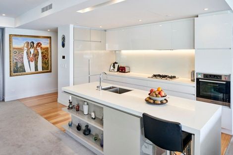 Photo of property in Clyde Quay Wharf, 1a/7 Clyde Quay Wharf, Te Aro, Wellington, 6011