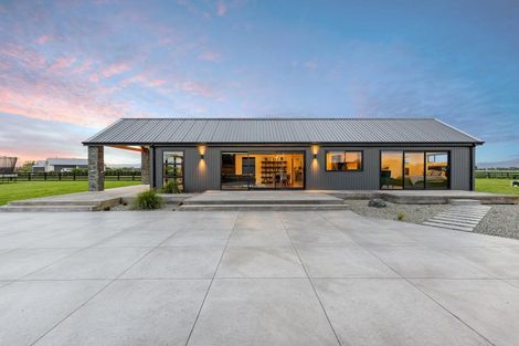 Photo of property in 77 Aranui Road, Kairanga, Palmerston North, 4475