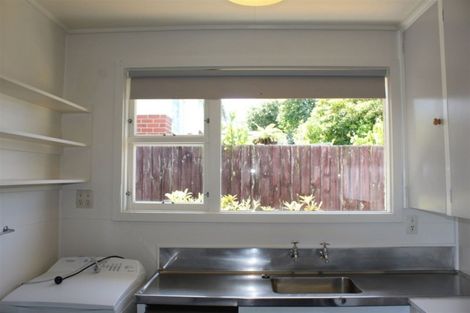 Photo of property in 92 Eglinton Road, Mornington, Dunedin, 9011