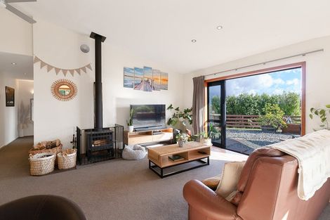 Photo of property in 27 Falconer Road, Pohara, Takaka, 7183