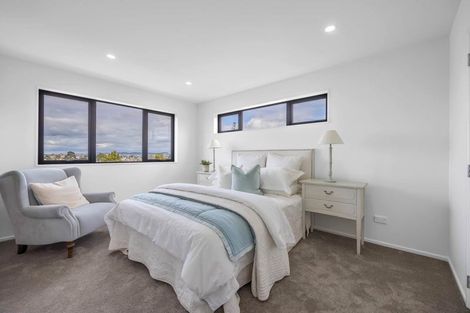 Photo of property in 3/43a Waimumu Road, Massey, Auckland, 0614