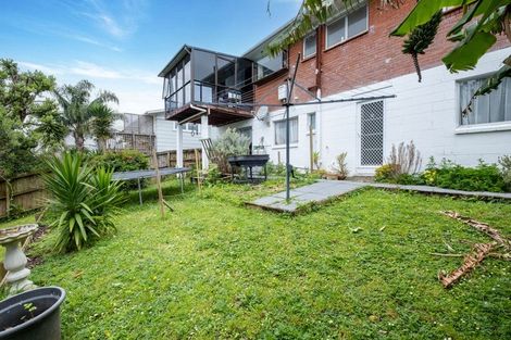 Photo of property in 32 Marlborough Avenue, Glenfield, Auckland, 0629