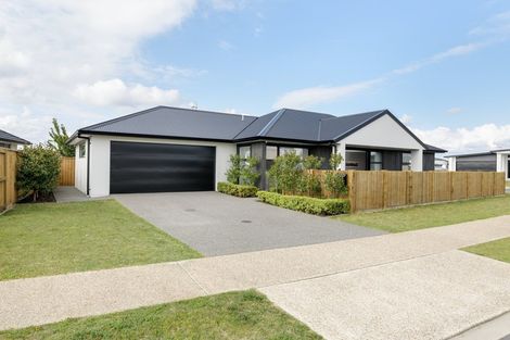 Photo of property in 2 Te Ataiti Lane, Pyes Pa, Tauranga, 3112