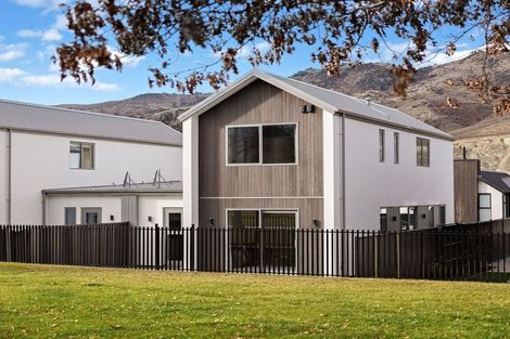 Photo of property in 30 Woods Crescent, Cromwell, 9310