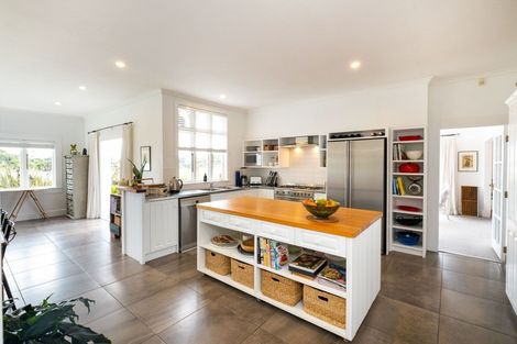 Photo of property in 15 Old Ferry Road, Clive, 4102