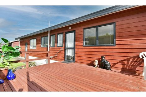 Photo of property in 2/28 Lakeside Drive, Orewa, 0931
