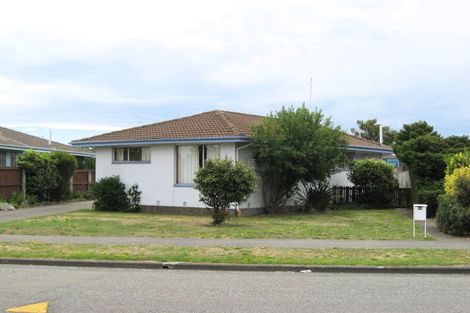 Photo of property in 64 Kawau Crescent, Bromley, Christchurch, 8062