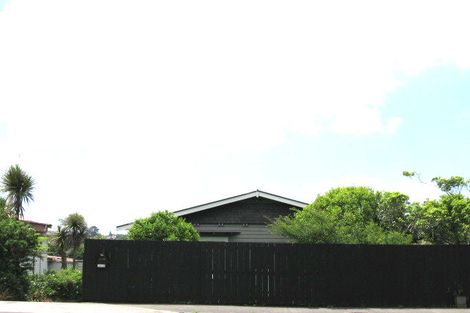 Photo of property in 1610a Great North Road, Waterview, Auckland, 1026