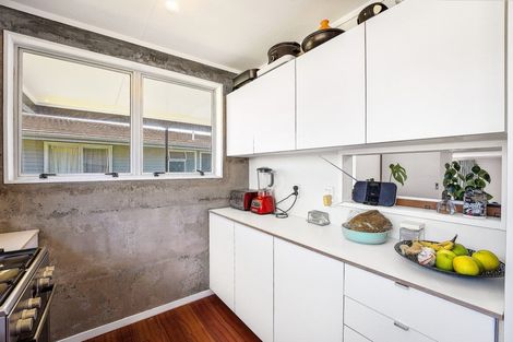 Photo of property in 18 Greenwich Grove, Stokes Valley, Lower Hutt, 5019