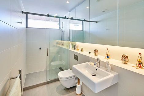 Photo of property in Clyde Quay Wharf, 1a/7 Clyde Quay Wharf, Te Aro, Wellington, 6011