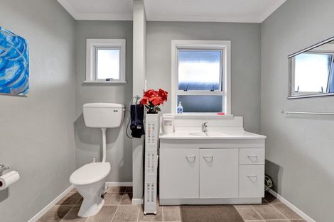 Photo of property in 73 Browne Street, Waitara, 4320