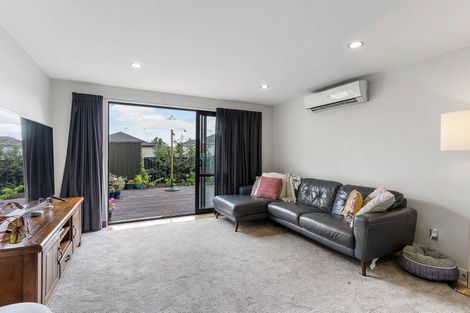 Photo of property in 386 Ormiston Road, Flat Bush, Auckland, 2019