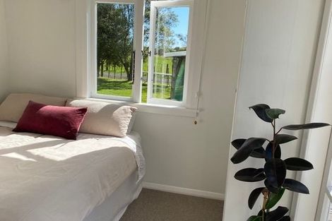 Photo of property in 435 Tararua Road, Levin, 5571