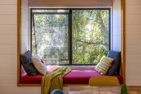 Photo of property in 32 Ocean Road, Surfdale, Waiheke Island, 1081