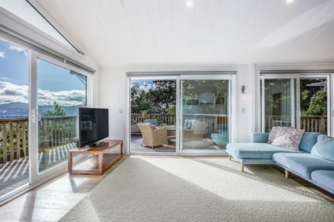 Photo of property in 53 Howard Road, Point Howard, Lower Hutt, 5013