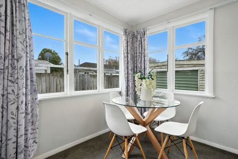 Photo of property in 30 Bateman Avenue, Bryndwr, Christchurch, 8053